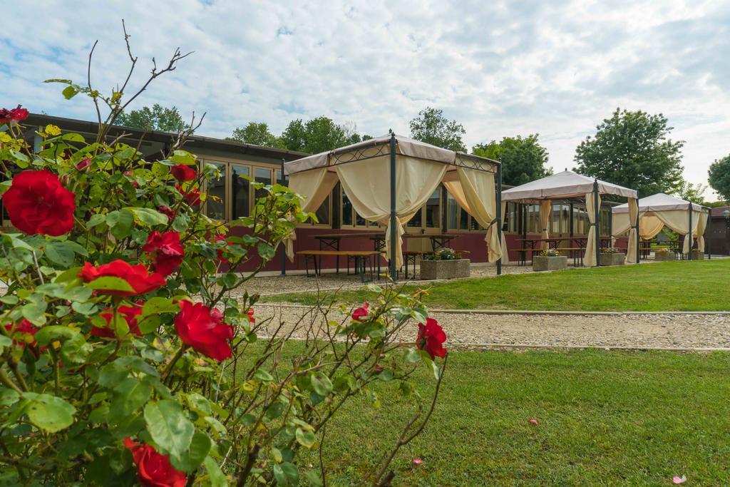 Ristorante Albergo Al Donatore Teòr Exteriör bild