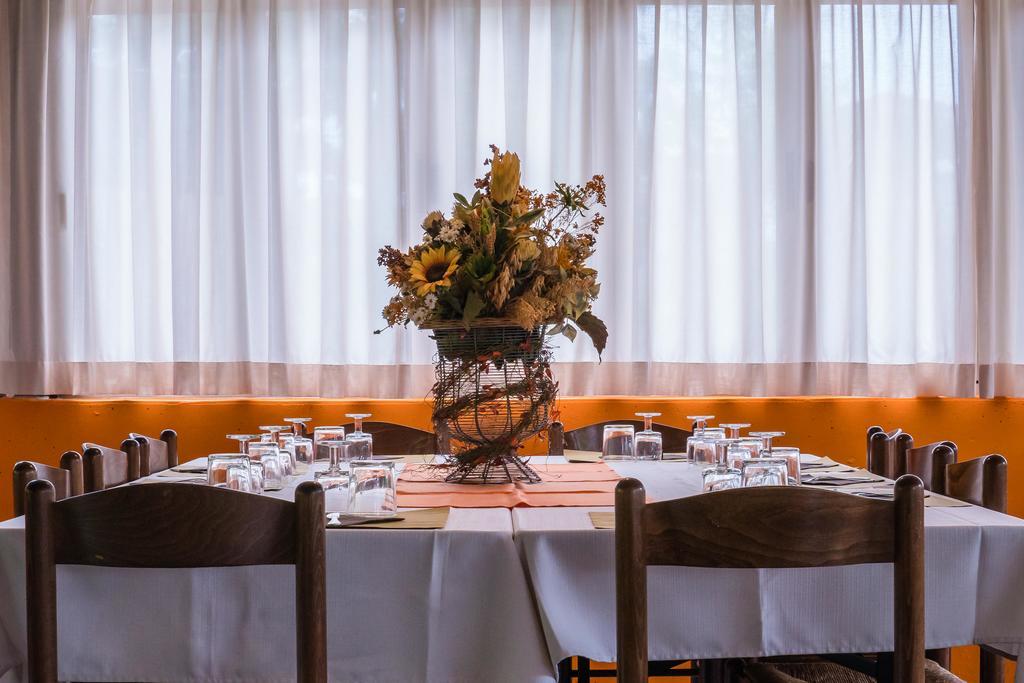Ristorante Albergo Al Donatore Teòr Exteriör bild