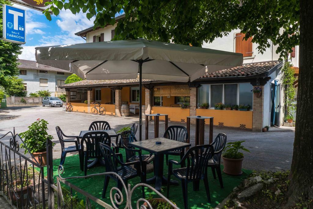 Ristorante Albergo Al Donatore Teòr Exteriör bild